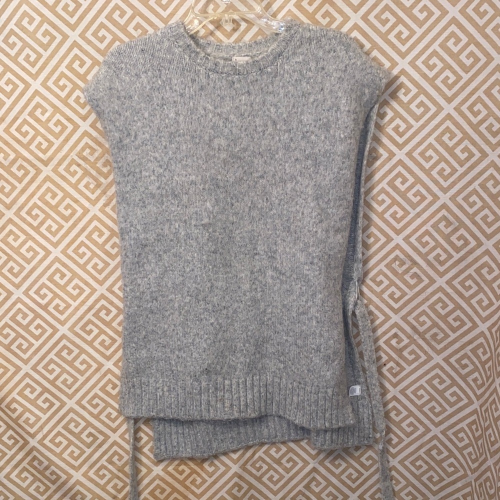 ❤️a new day Heather Gray Women's Crew Neck poncho